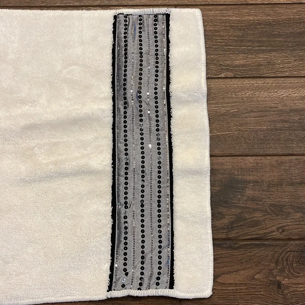 🛁 Sequined Bath Mat